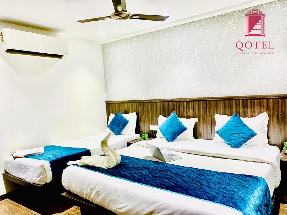 Qotel Hotel Rajouri Garden Above Ritu Marbles, Near Rajouri Garden Metro Station-Couple Friendly Нью-Дели Экстерьер фото